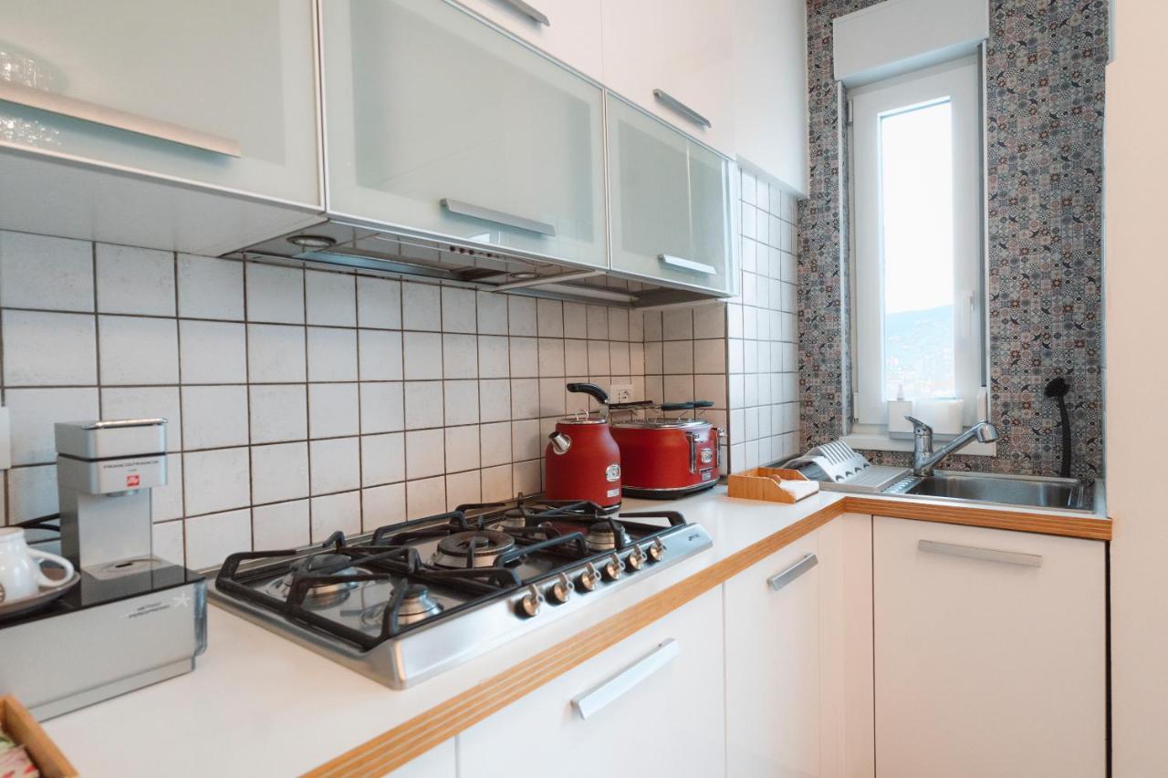Apartamento San Giusto Elegante Bilocale Con Balcone E Vista Trieste Exterior foto